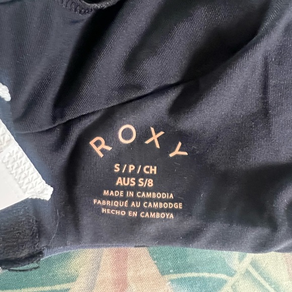 roxy top - Picture 3 of 3